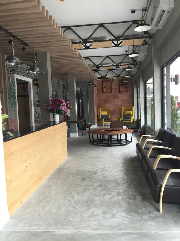 Bed@Town Hostel Bangkok Exterior photo